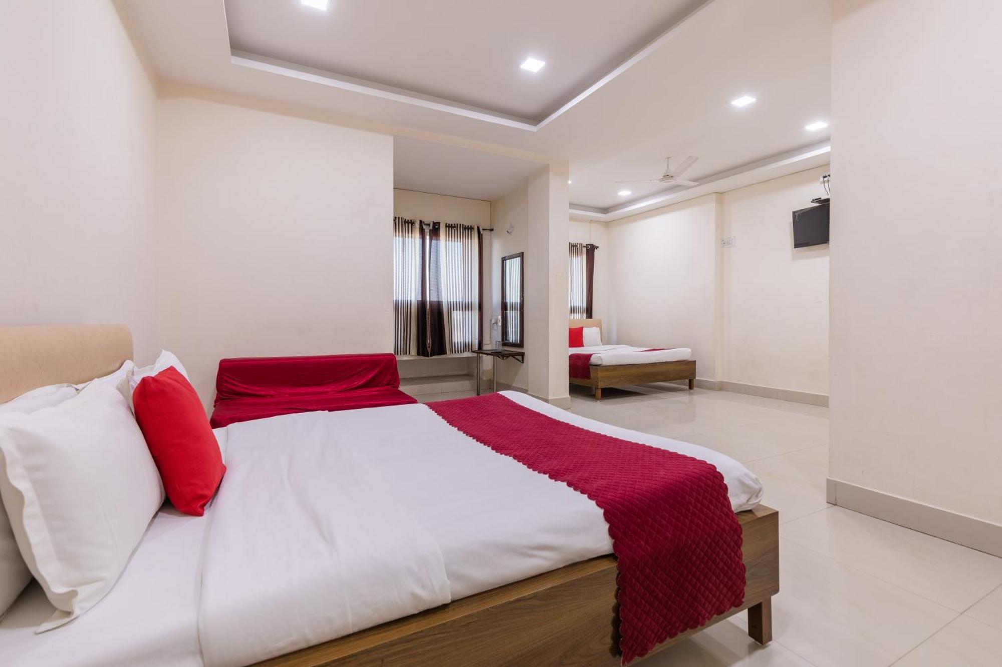 Hotel Ruchishree Garden Ujjain Exterior foto