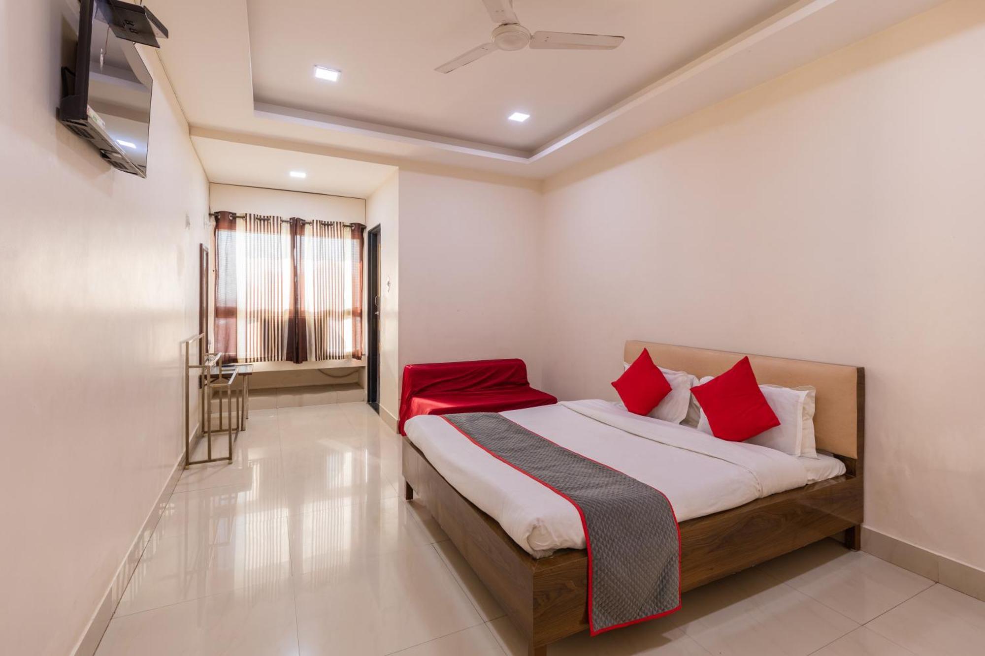 Hotel Ruchishree Garden Ujjain Exterior foto